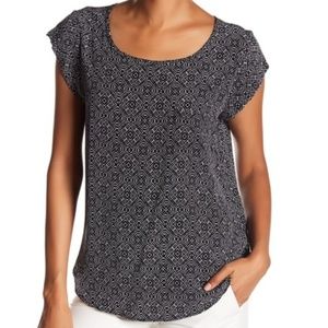 Joie Black & White Print Silk Blouse (Size Small)